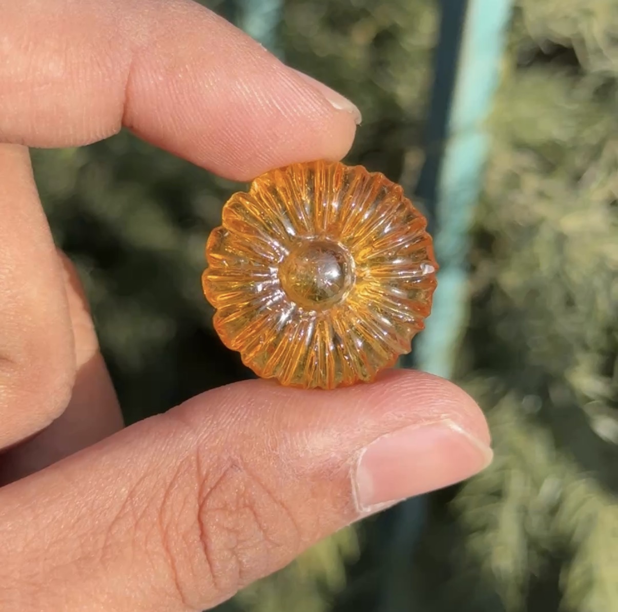 natural citrine flower carving - Image 5
