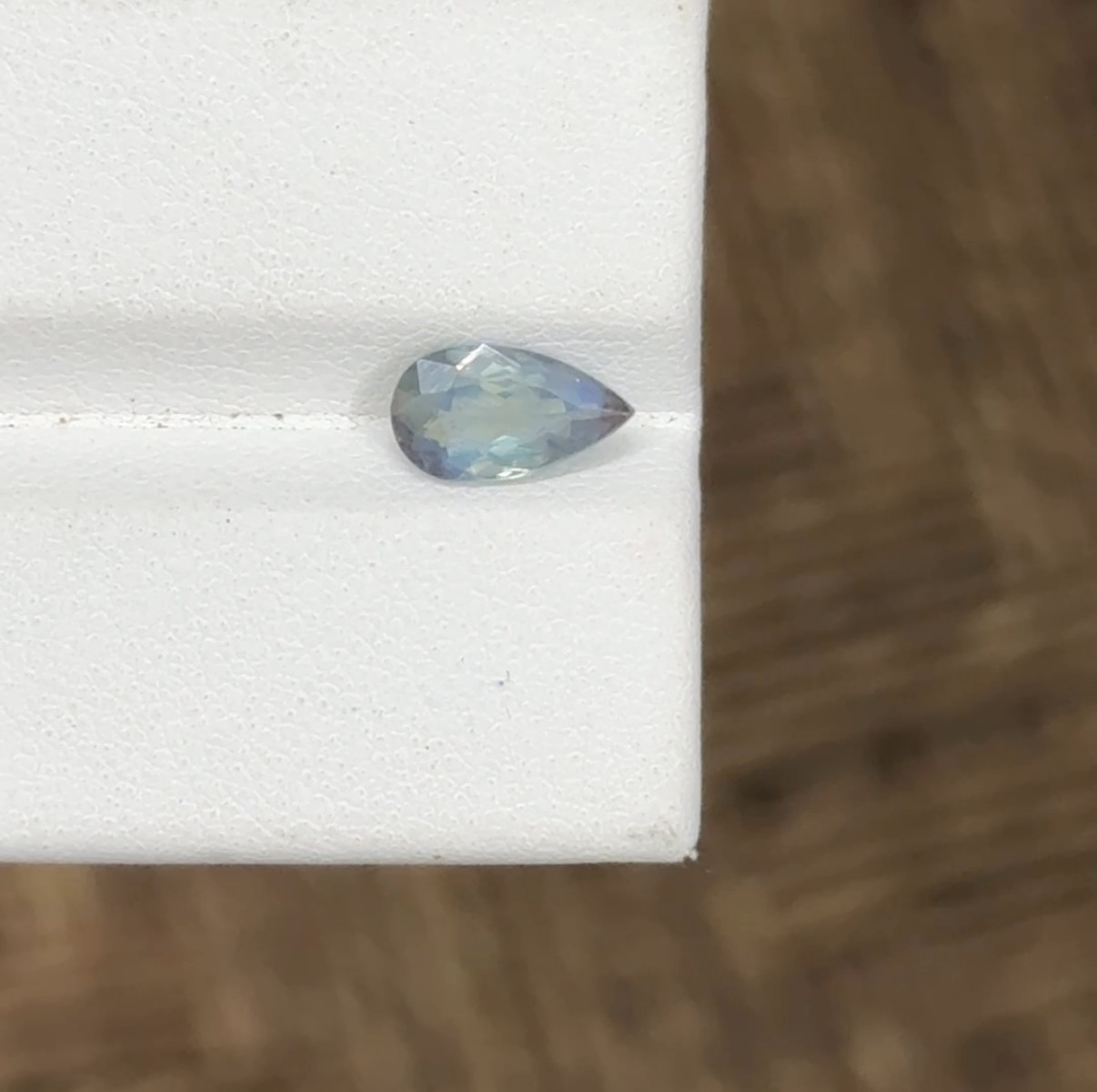 natural color changing Alexandrite pear - Image 4