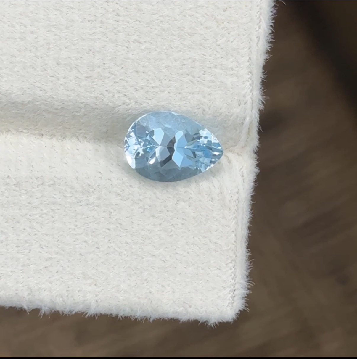 natural aquamarine pear - Image 3