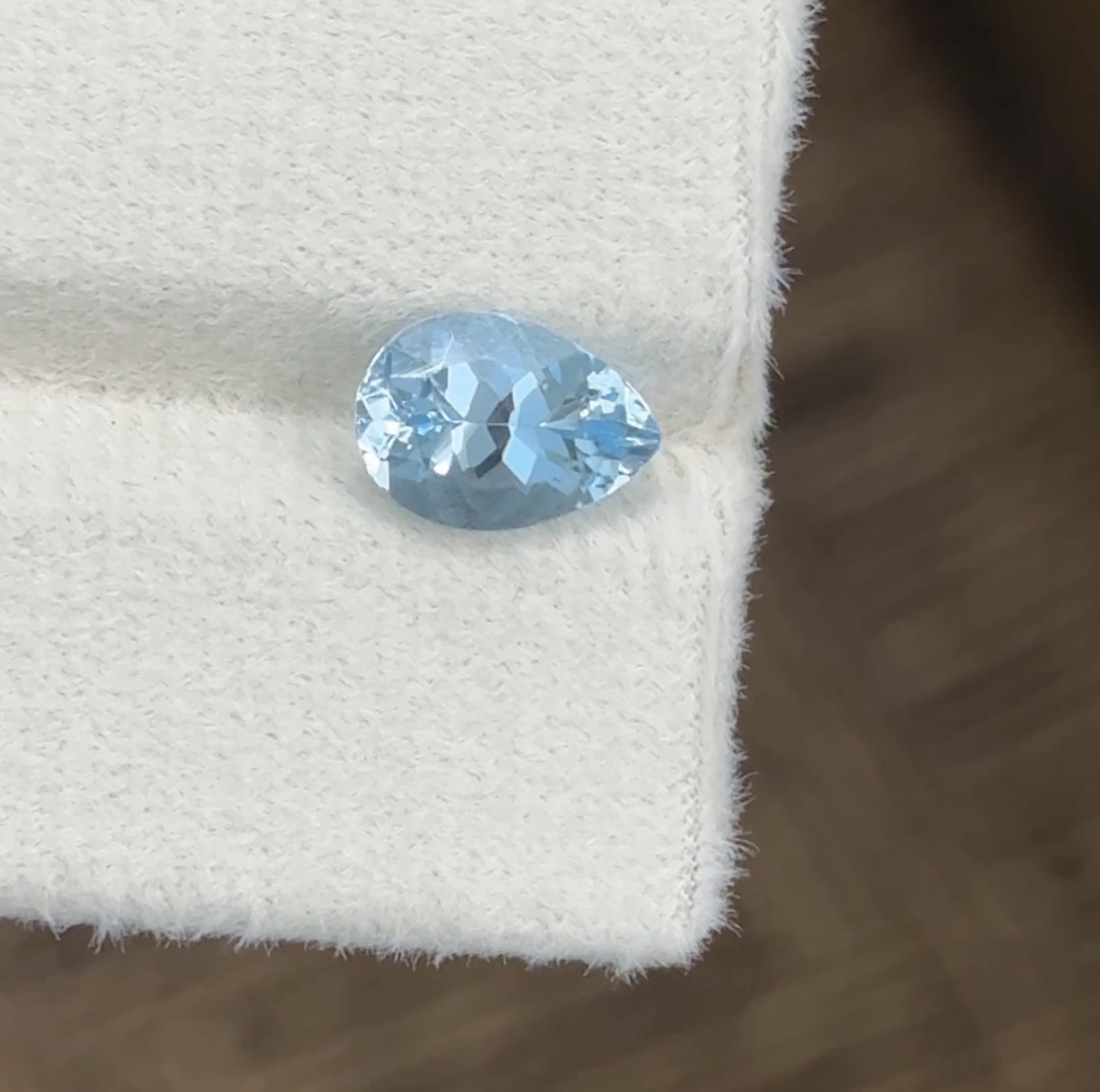 natural aquamarine pear