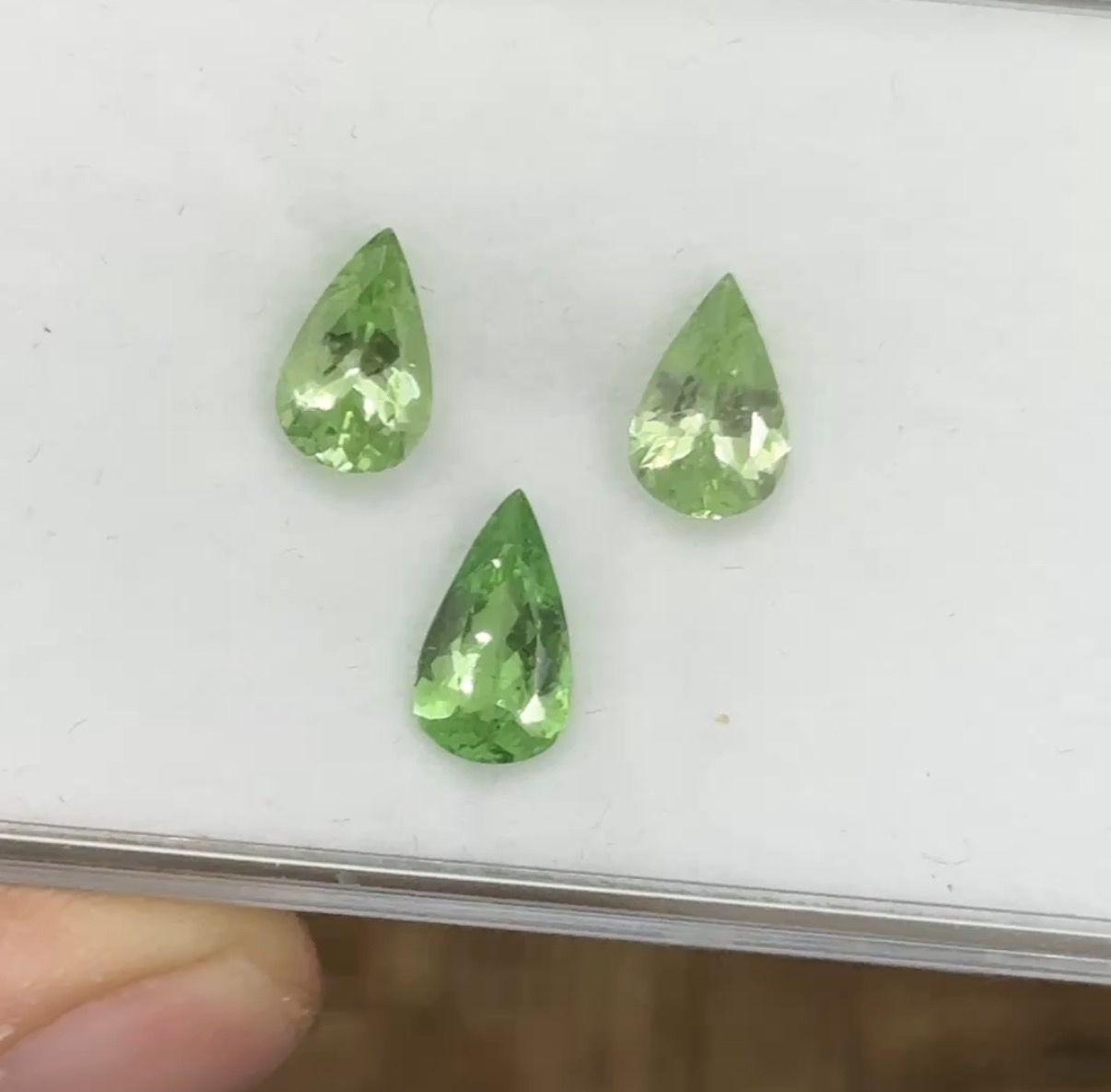 natural tsavorite 3 pieces set - Image 4