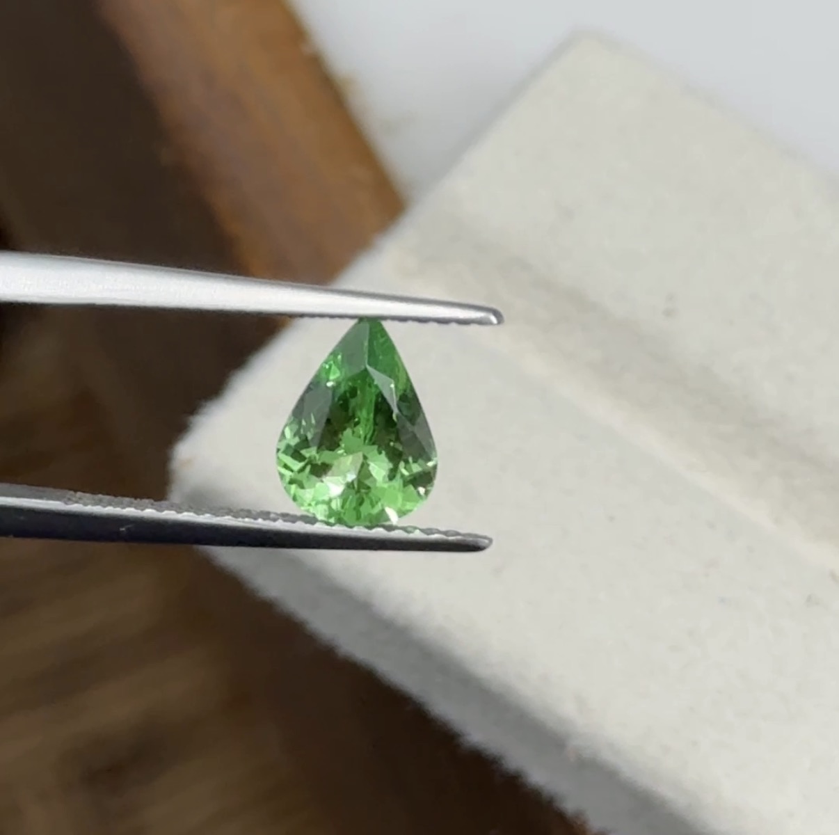 Natural tsavorite pear - Image 4