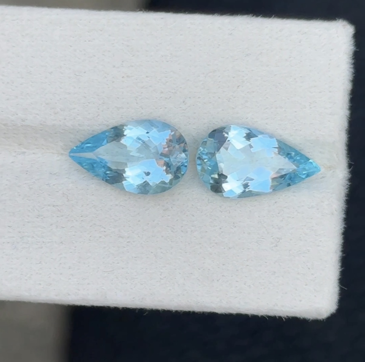 Natural Aquamarine pear pair