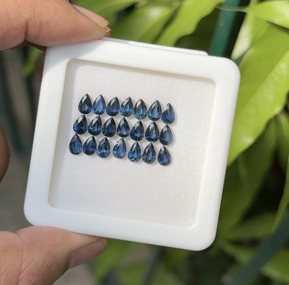 Natural Australian Blue Sapphire - Image 4